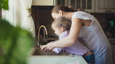 Çocuklarda hastalık bulaşmasını önlemenin yolu el hijyeninden geçiyor