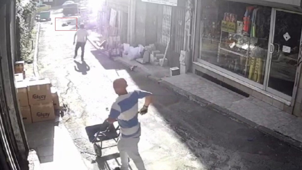 4. kattan düşen genç mühendis yaşam savaşı veriyor