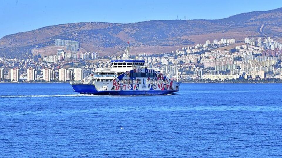 İzmir'de feribot tarifesine düzenleme