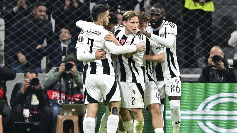 Kartal, Avrupa'da 2 golle uçtu!