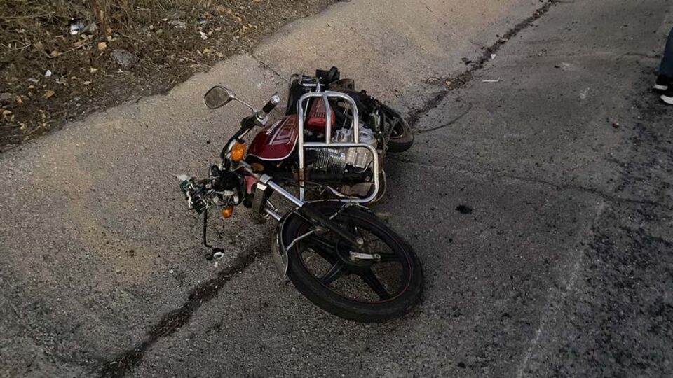 Motosiklet ile otomobil çarpıştı: 1 yaralı