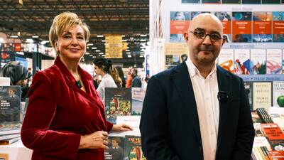 Prof. Dr. Gül İrepoğlu ile Doç. Dr. Y. Doğan Çetinkaya TÜYAP'ta