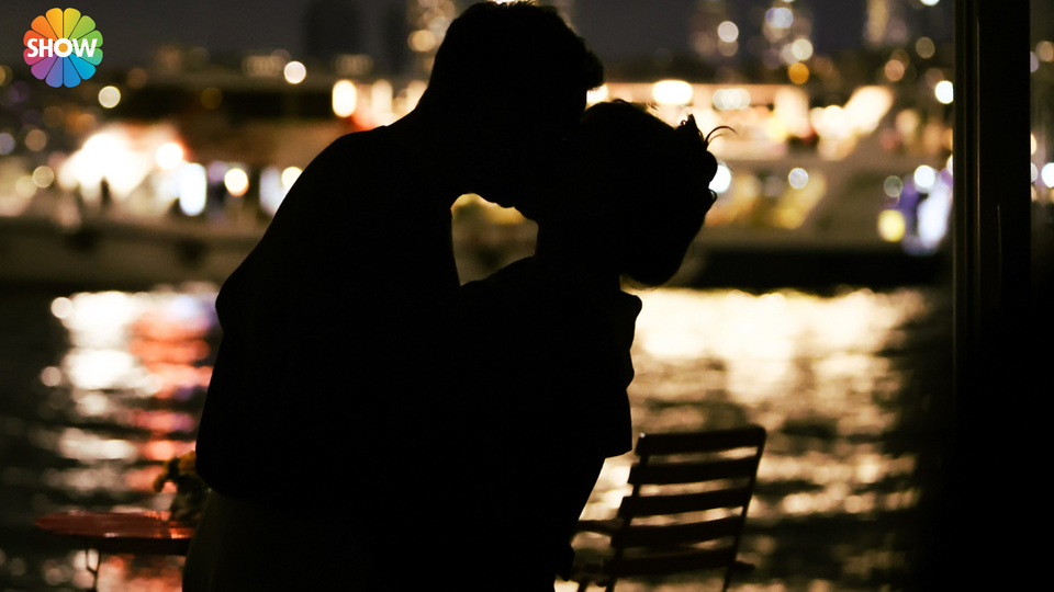 Karsu ve Bora'nın öpüşmesi damgasını vurdu