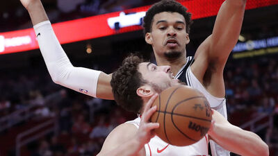 Alperen 16 sayı attı, Houston kazandı