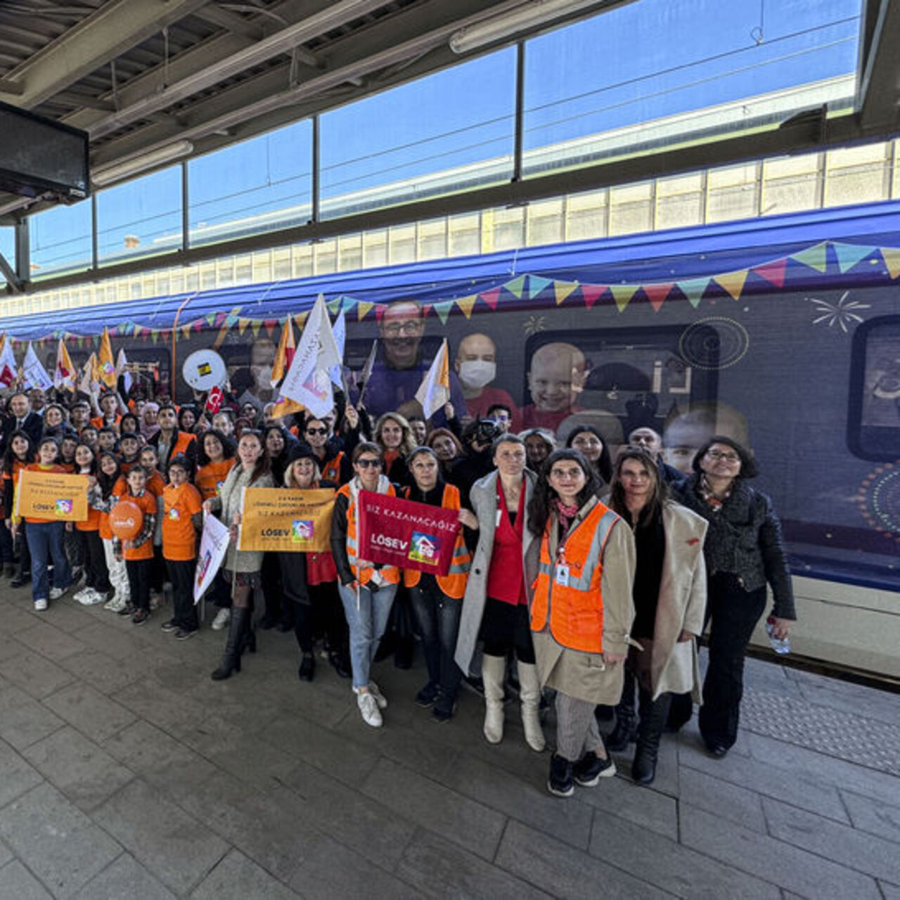 LÖSEV'in Sevgi Treni yola çıktı