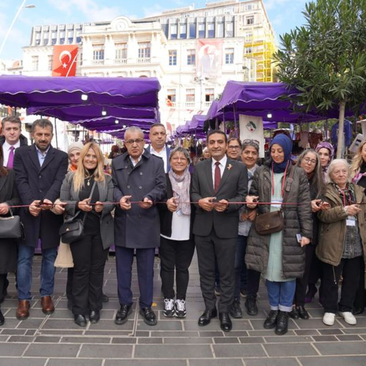 Beyoğlu'nda "Kadın El Emeği Pazarı" açıldı