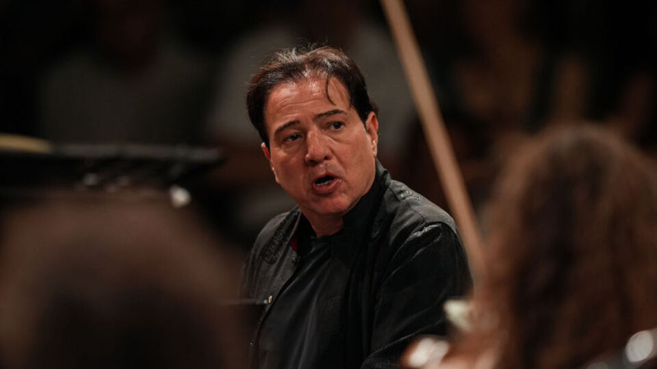 Yeni eserinin prömiyeri İsviçre'de yapıldı