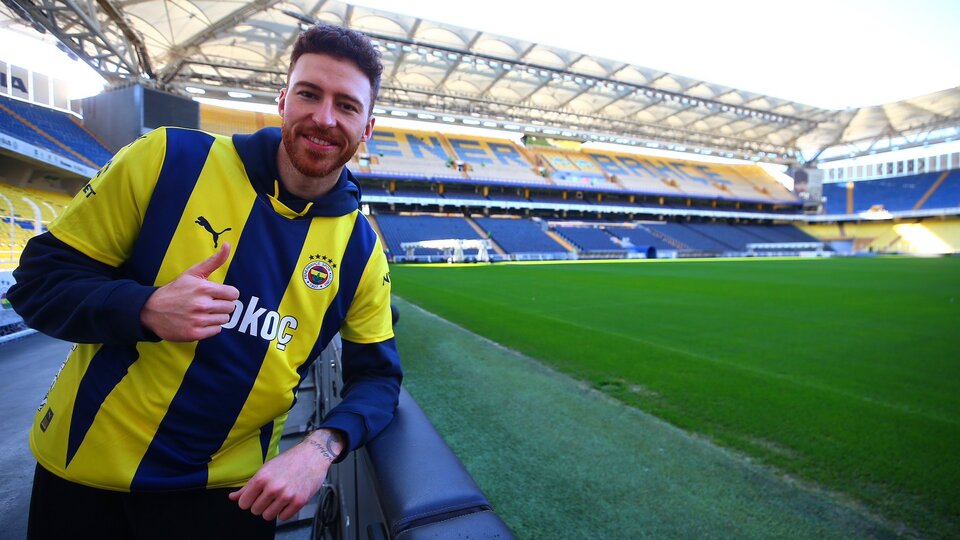 "F.Bahçe benim ilk aşkımdı"