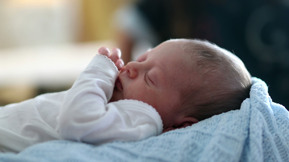 Yenidoğan yoğun bakımlara sil baştan düzen geliyor