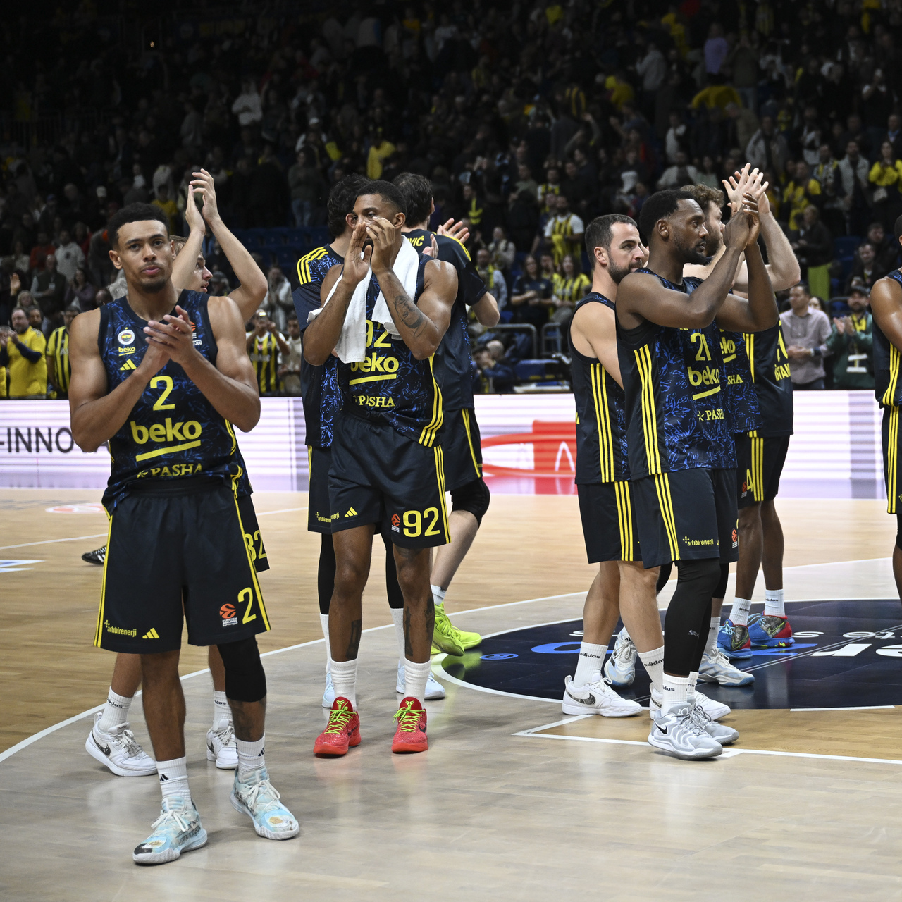 F.Bahçe, EuroLeague'de zirveye yaklaştı!