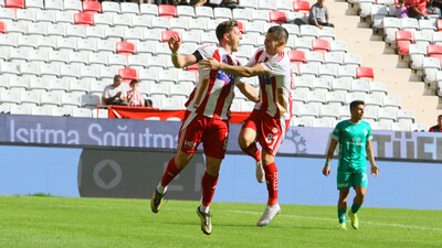 Antalya, Bodrum'u 3 golle geçti!