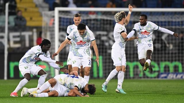 Trabzon'a bir darbe de Rize'den!