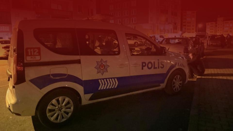 Üniversiteli genç kız annesini sevgilisine öldürttü!