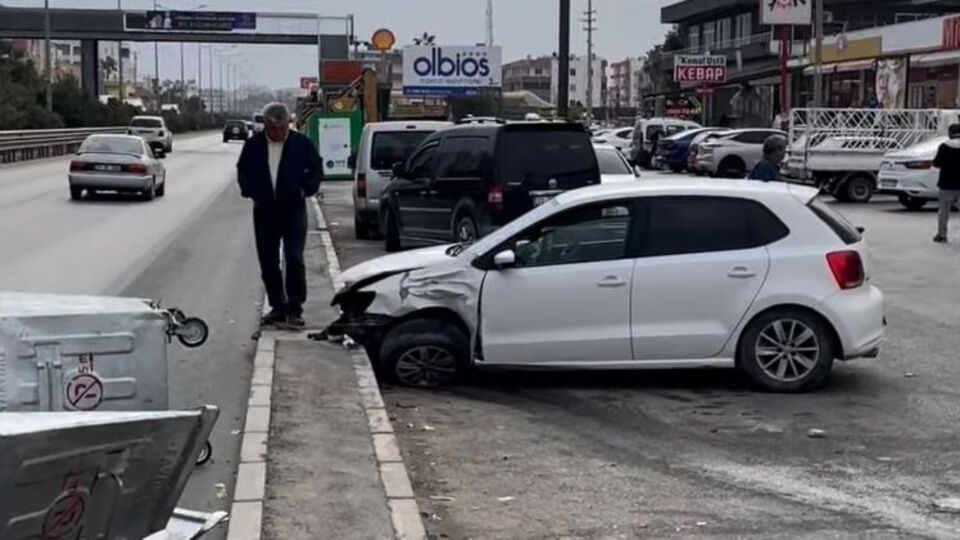 Mersin'de feci kaza! Kaldırımda yürüyen kadın can verdi