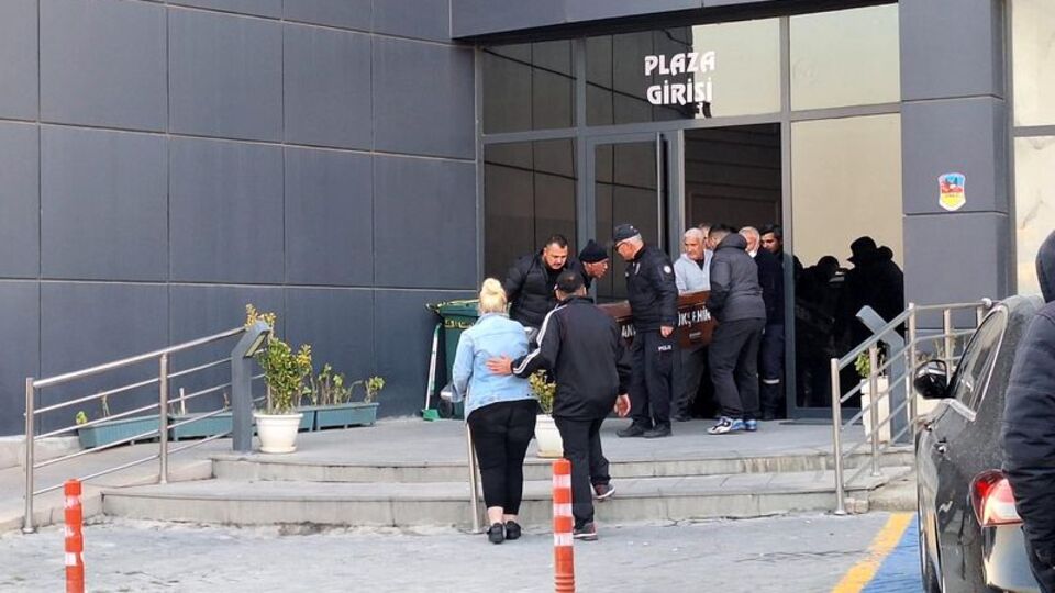 Alacak kavgası kanlı bitti!