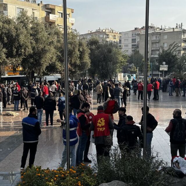 Buca Belediyesi'nde işçiler greve başladı