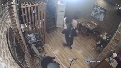 Restoran işletmecisi kadına palalı saldırı!