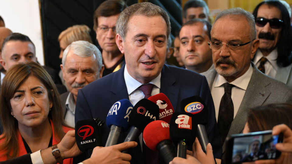 "Meclis'teki partilerle görüşmek isteriz"