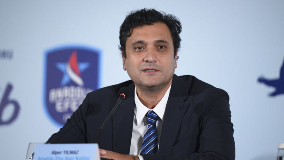 A.Efes'te Alper Yılmaz dönemi sona erdi