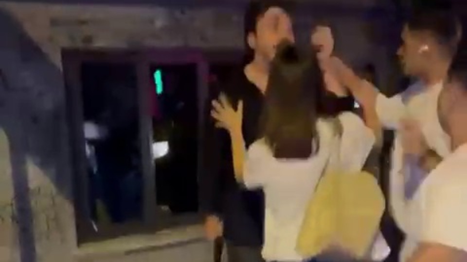 Ahmet Necdet Sezer'in torunu silahın önüne geçti!