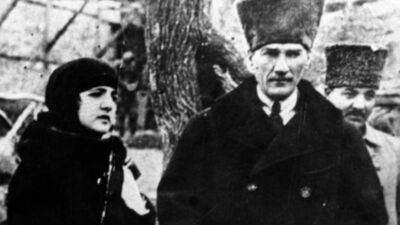 'Kemal ile Latife Danslı Anlatımı'