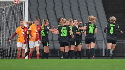 G.Saray evinde fark yedi!