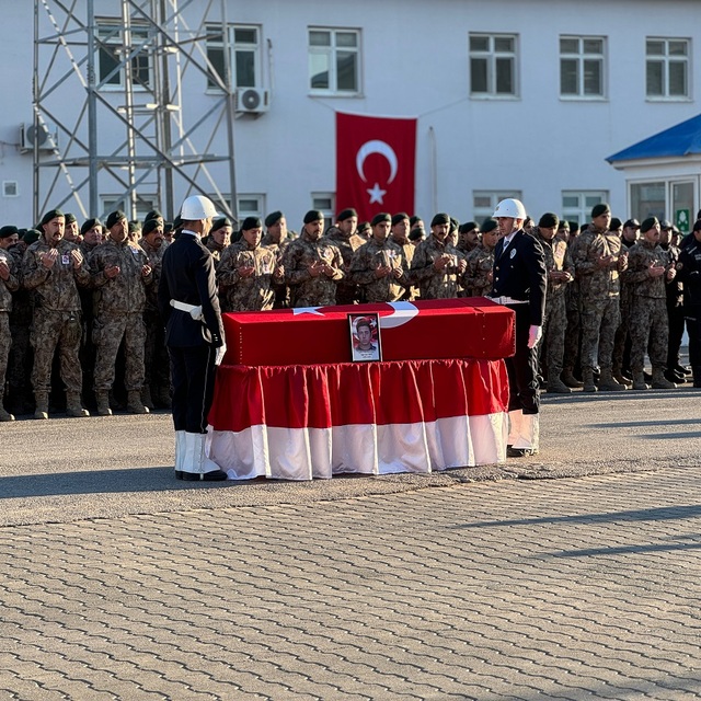 Şehit polis için cenaze töreni