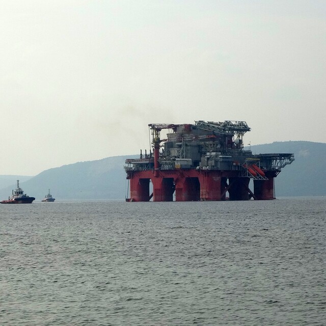 Boğaz trafiği çift yönlü askıya alındı