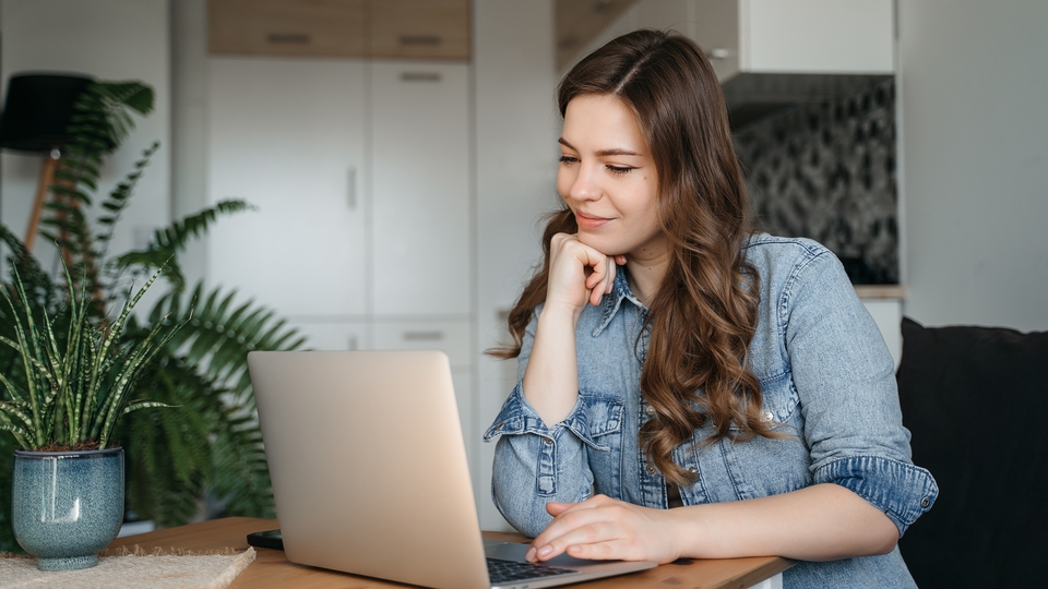 Evden çalışanlar, 24 dakika daha fazla uyuyor