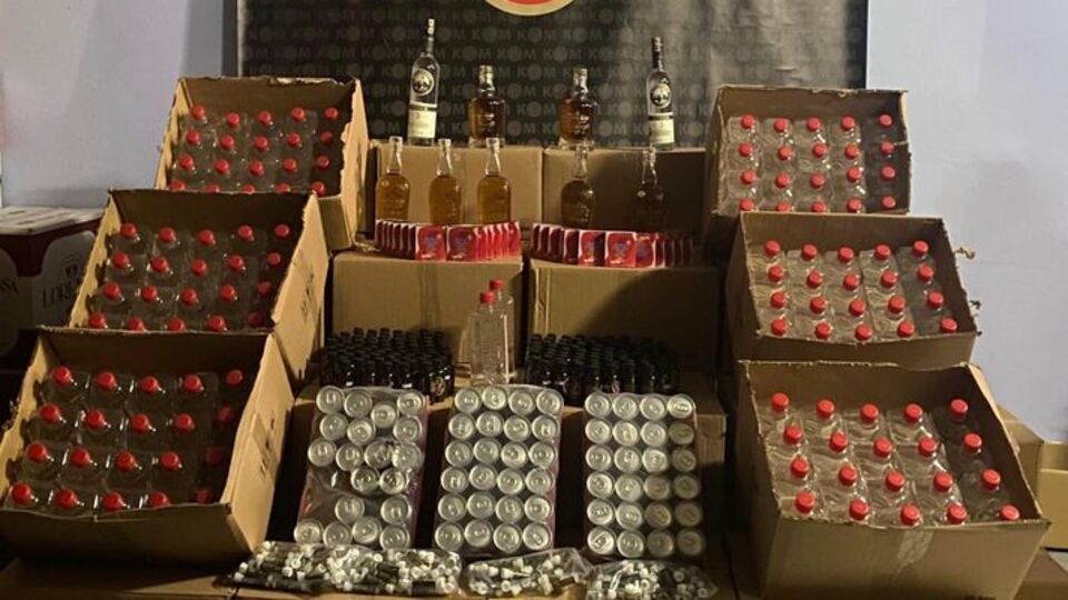 Sivas'ta 1302 litre etil alkol ele geçirildi