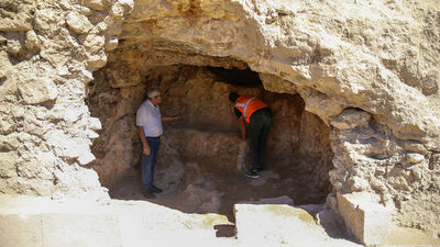 Diyarbakır'da Hristiyan din adamlarına ait 2 mezar bulundu