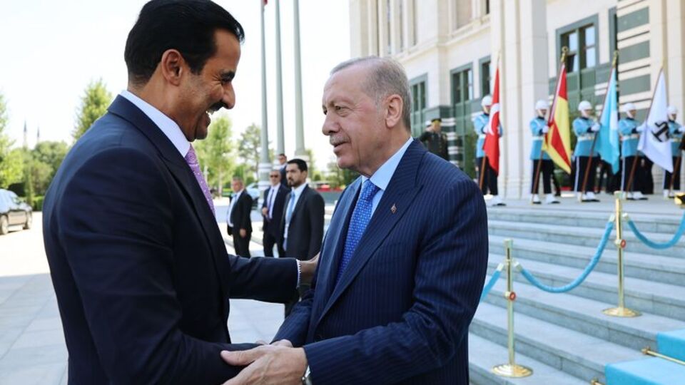 Katar Emiri: Gördüğüm heyecandan memnuniyet duydum