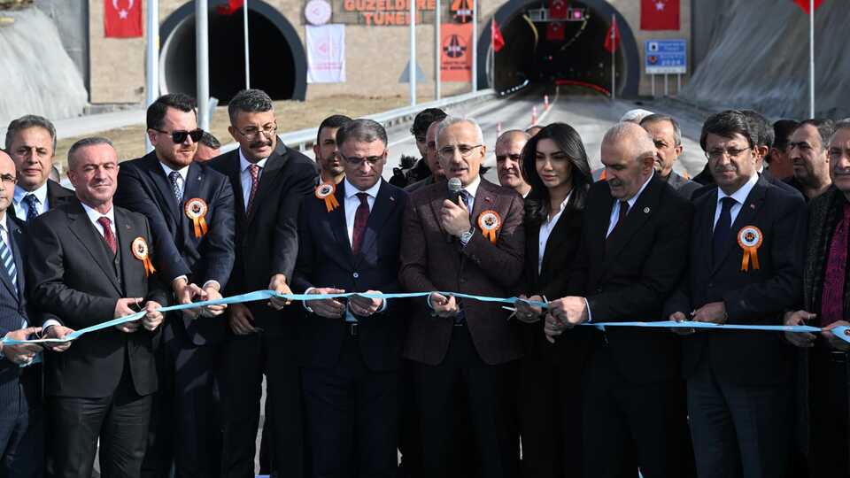 32 virajlar tarih oldu