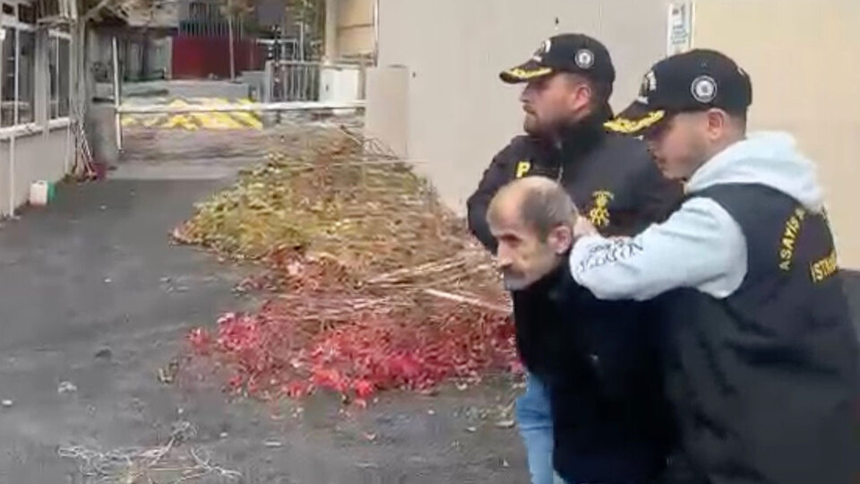 2 çocuk annesine 20 bıçak darbesi!