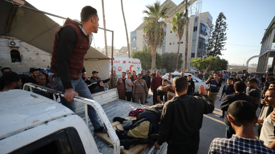 İsrail'den Gazze'deki çarşıya saldırı