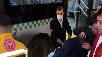 Halk otobüsünde dehşet! Kadını kalçasından bıçakladı!