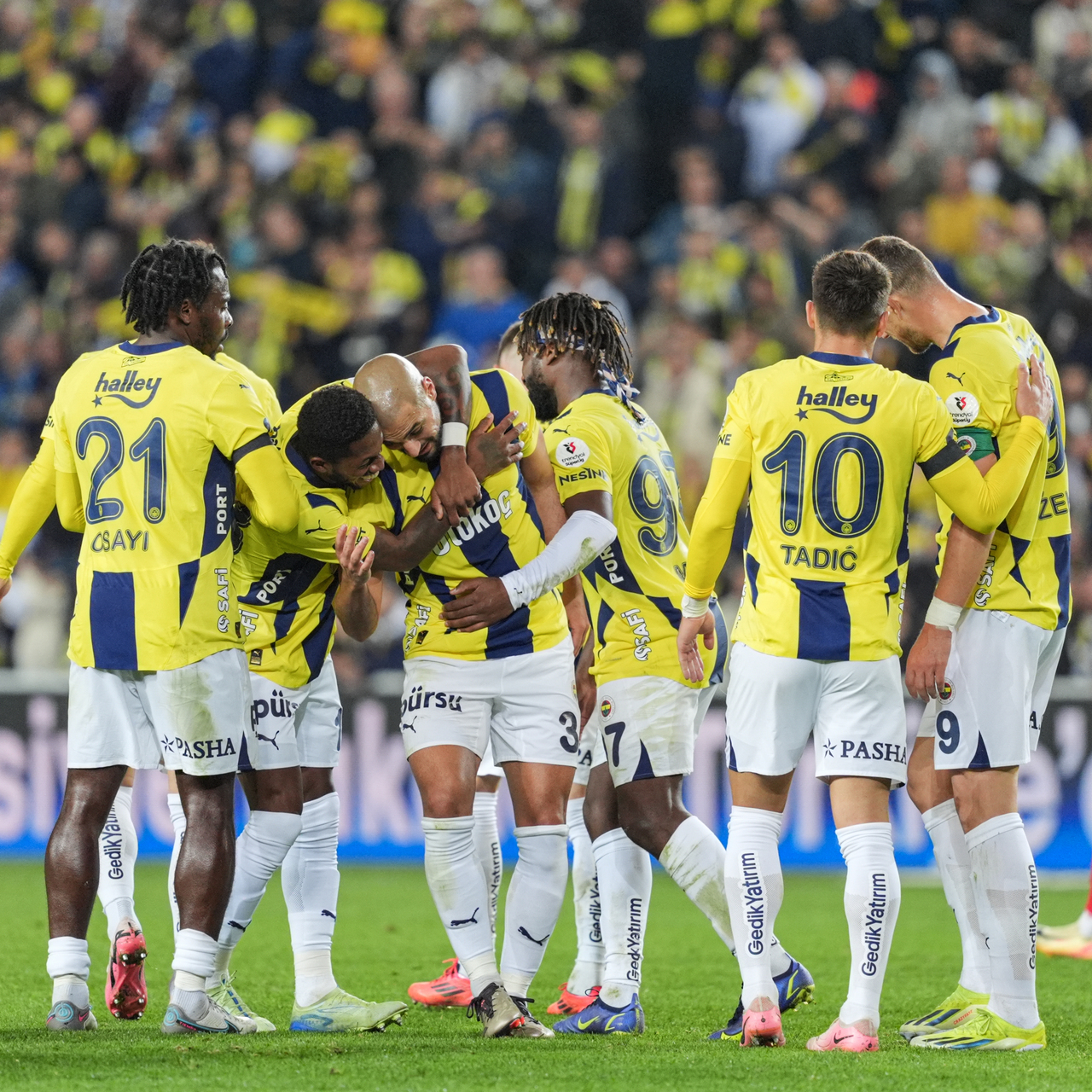 Fenerbahçe, zorlu virajdan kayıpsız çıkmak istiyor!