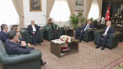 Sendikalardan CHP'ye ziyaret