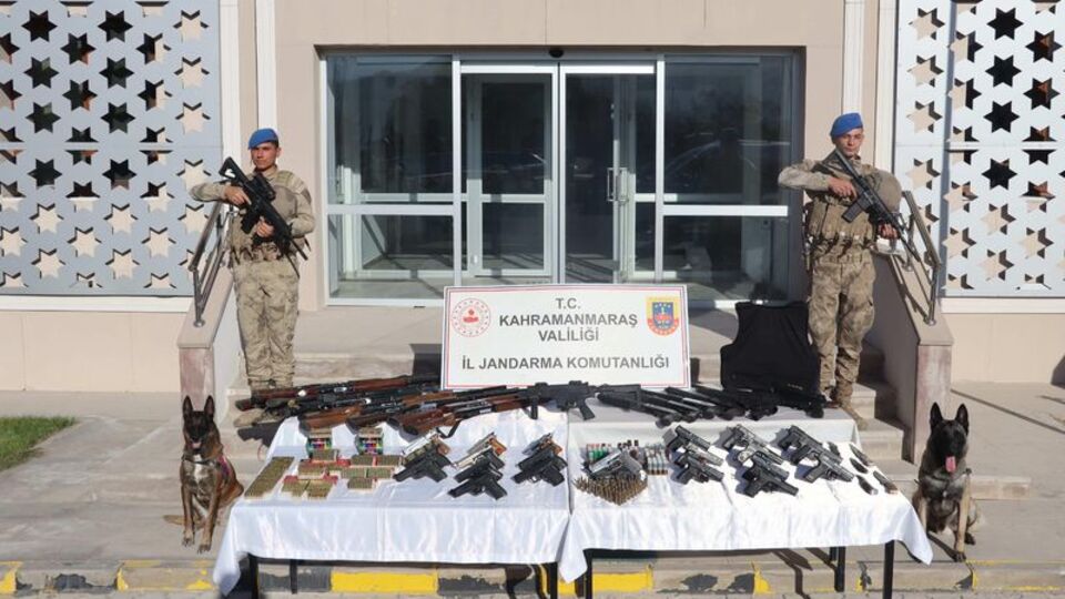 Silah kaçakçılığı operasyonu: 10 tutuklama