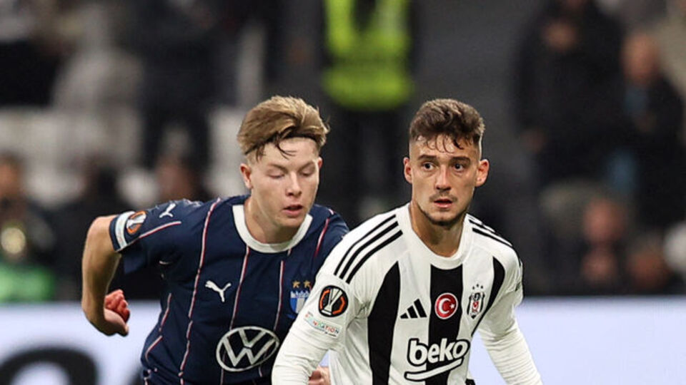 Ernest Muçi, milli takımda sakatlandı!