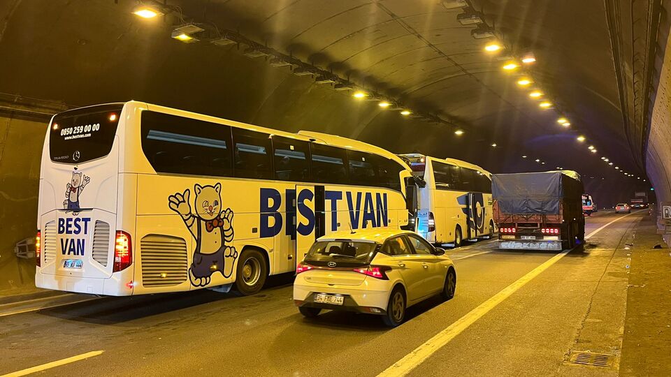 Anadolu Otoyolu'nda zincirleme kaza: 14 yaralı