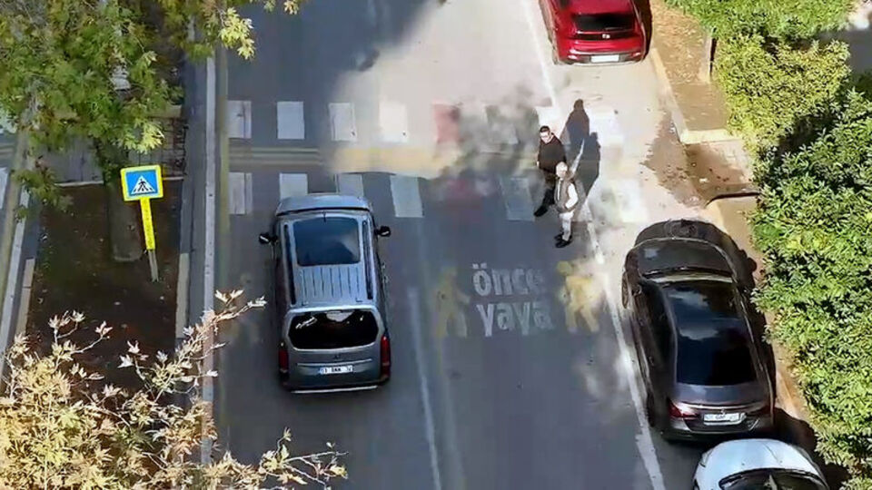 Adana'da 29 sürücüye "yaya" cezası