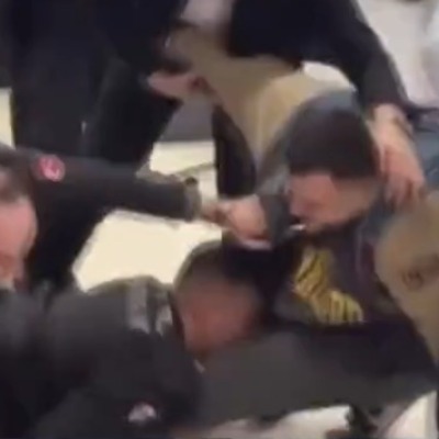  Tekme, yumruk, ısırık!