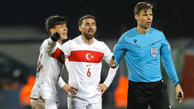 Forvetsiz değil hedef santrforsuz