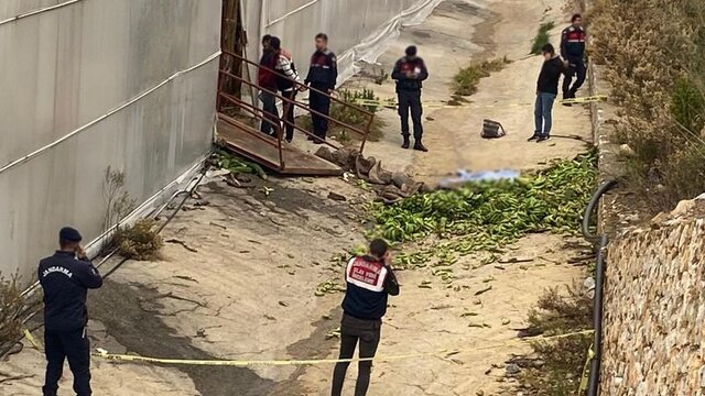 Muz serasında kasanın halatı koptu: 2 ölü, 2 ağır yaralı