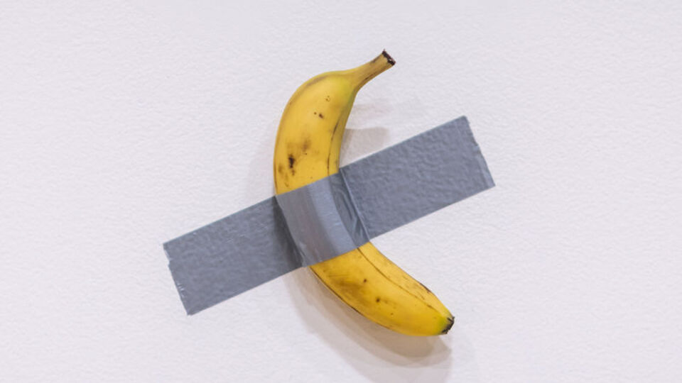 Duvara bantlı muza 6.2 milyon dolar!