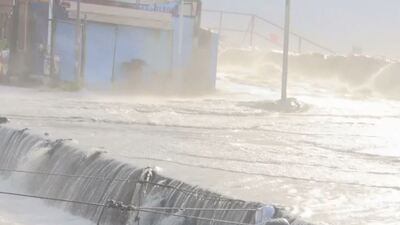 İstanbul'da lodos: Dalga boyu 5 metreyi buldu