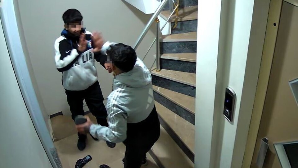 Pahalı ayakkabı bulan hırsızların 'çak'lı sevinci