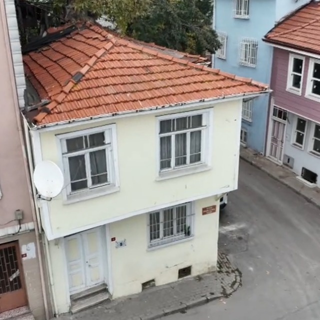 Orhan Kemal'in evi satışta!