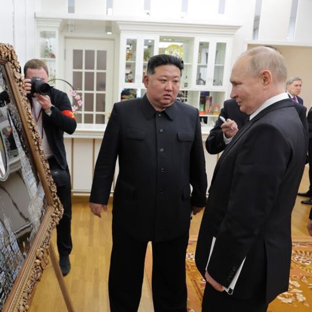 Putin'den Kuzey Kore'ye ilginç hediyeler